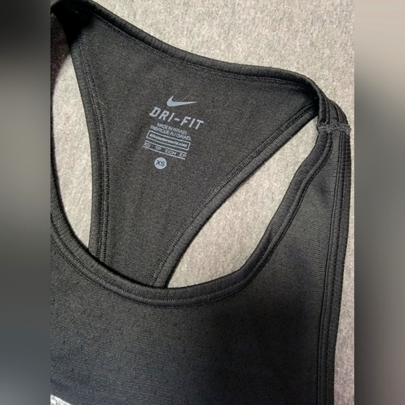 Nike Tank Top - Picture 1 of 3